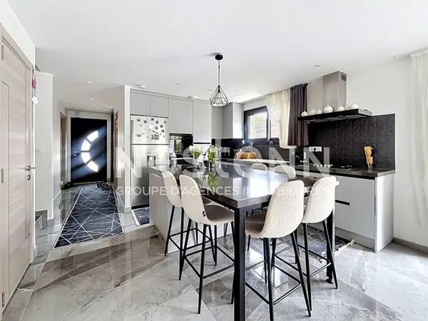 Maison récente à vendre 4 pièces 122 m², aucun travaux à prévoir !