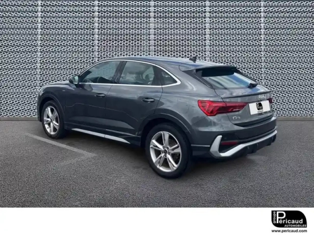 Audi Q3 sportback 35 tfsi 150 ch s tronic 7 — photo 3