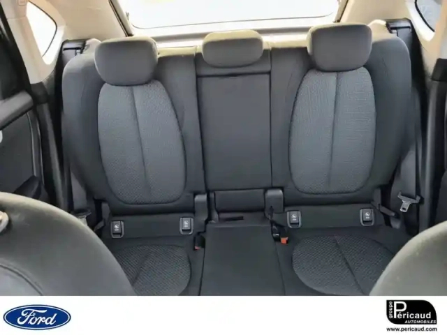 Bmw Serie 2 active tourer 216i 109 ch — photo 21