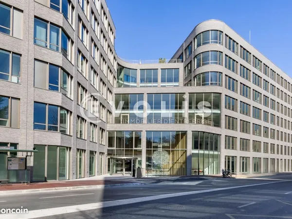 Local bureaux 1 098 m²