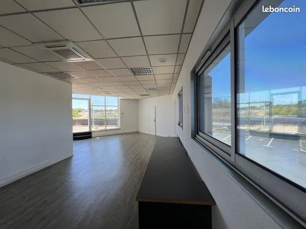 Bureaux 408 m²