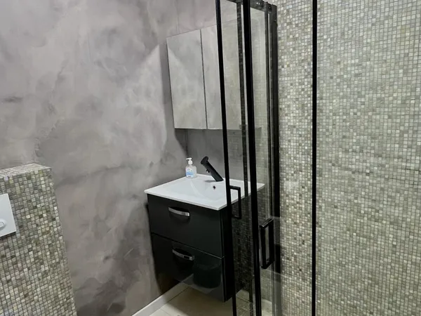 CENTRE VILLE MENTON - APPARTEMENT MODERNE T3/4 - RARE