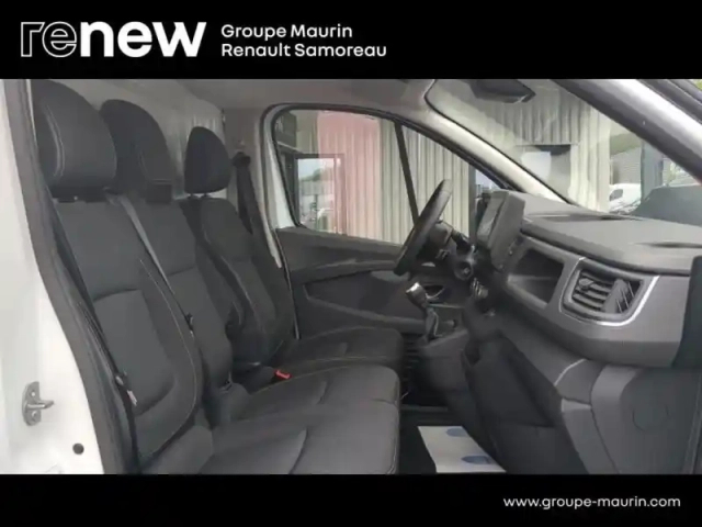 Renault Trafic fg l1h1 2t8 2.0 blue dci 130ch grand confort e6e — photo 10