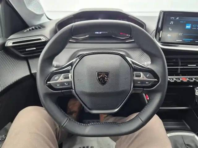 Peugeot 208 100 s&amp;s bvm6 — photo 60