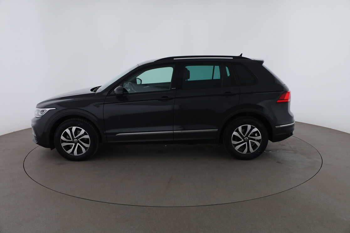 Volkswagen Tiguan 2.0 TDI Active DSG7 — photo 2