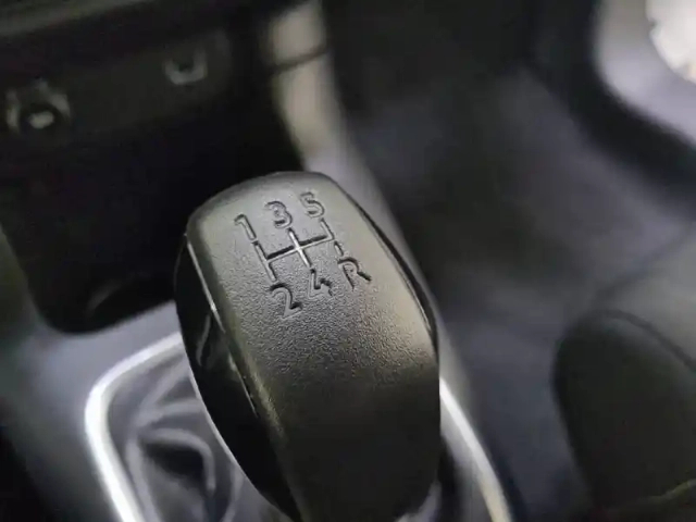 Citroën C3 puretech 83 s&amp;s bvm5 — photo 36