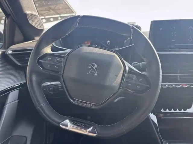 Peugeot 208 puretech 100 s&amp;s bvm6 — photo 9