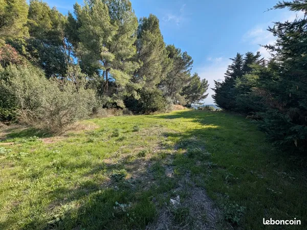 Terrain sur velaux