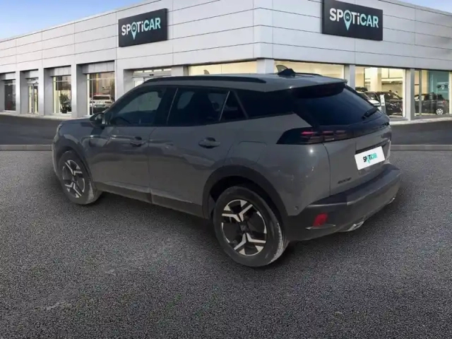 Peugeot 2008 hybrid 145 e-dcs6 — photo 17