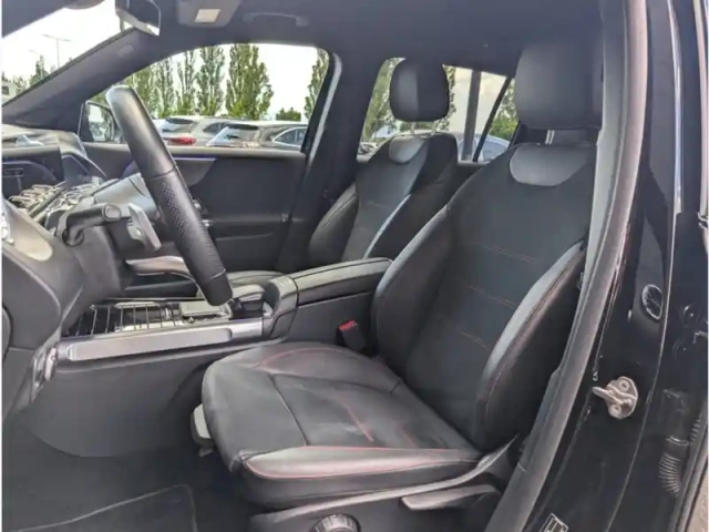 Mercedes Glb 200 d — photo 17