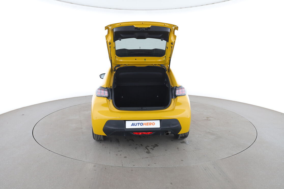 Peugeot 208 1.2 PureTech Style EAT8 — photo 15