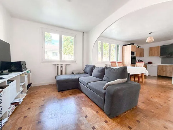 Commerce 4 pièces 80 m²