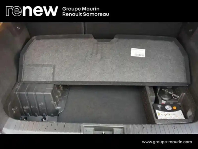 Renault Captur 1.6 e-tech hybride rechargeable 160ch rs line -21 — photo 11