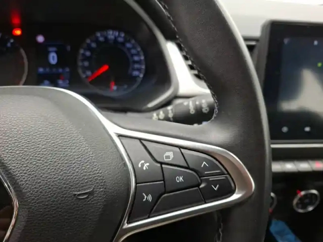 Renault Captur blue dci 95 — photo 50