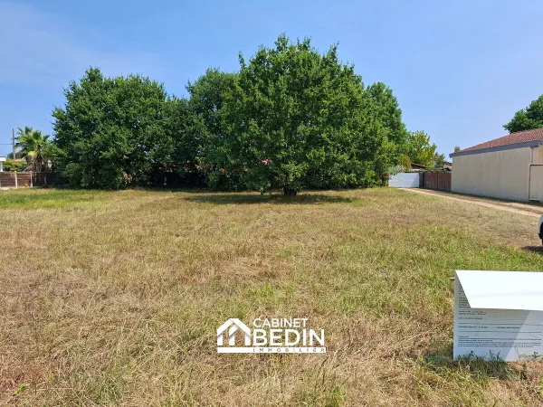 Terrain 975 m²