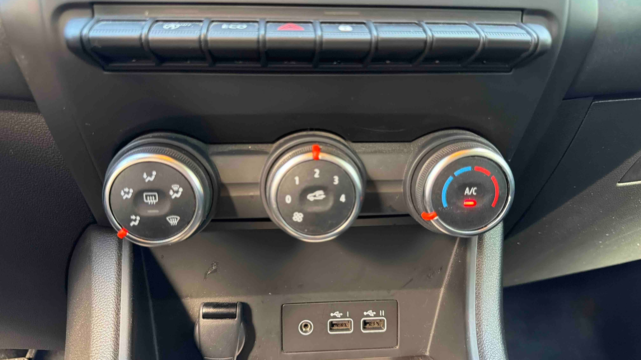 Renault Captur TCe 90 — photo 21