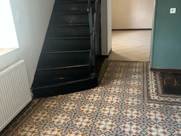 Maison mitoyenne, trois chambres Garage