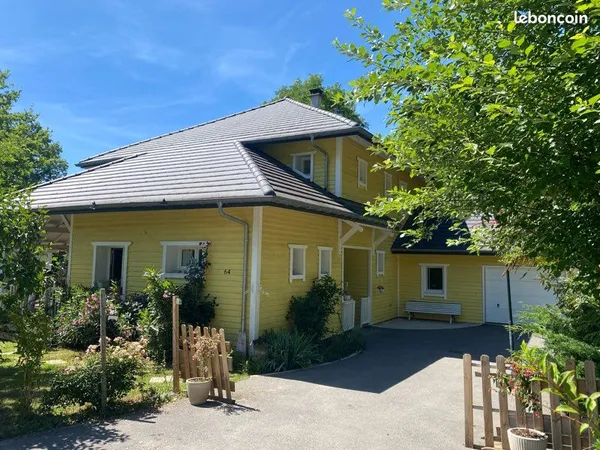 Maison charme et caractère 8 pièces 206 m2 Saint-Girod