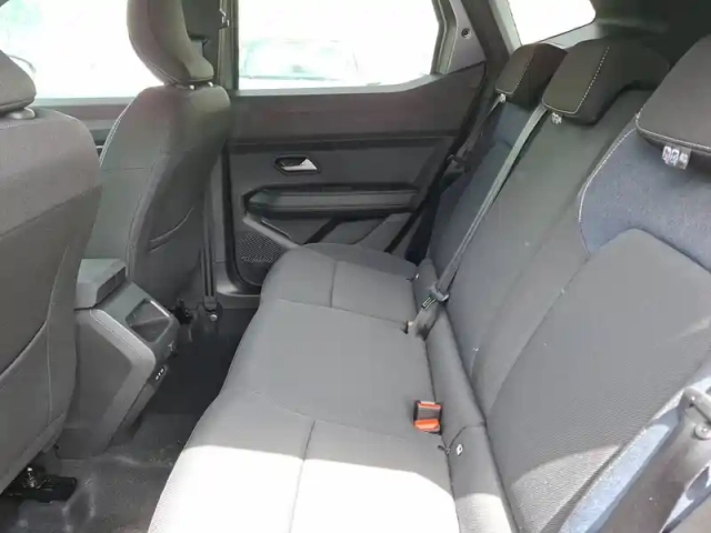 Dacia Duster mild hybrid 130 — photo 17