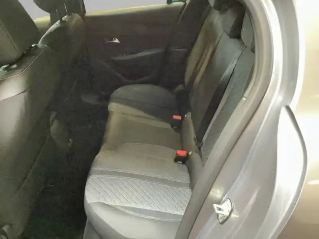 Peugeot 208 hybrid 110 e-dcs6 — photo 12