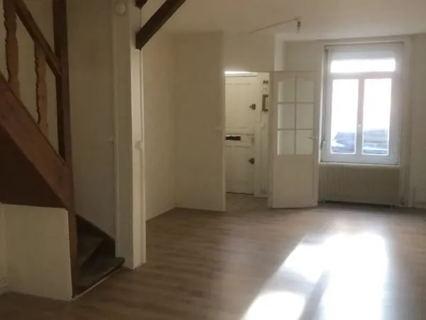 MAISON DE TYPE 2 BIS