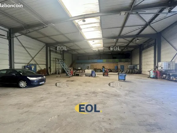 Local bureaux 860 m²