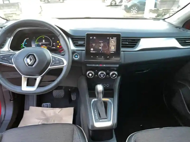 Renault Captur e-tech 145 - 21 — photo 58