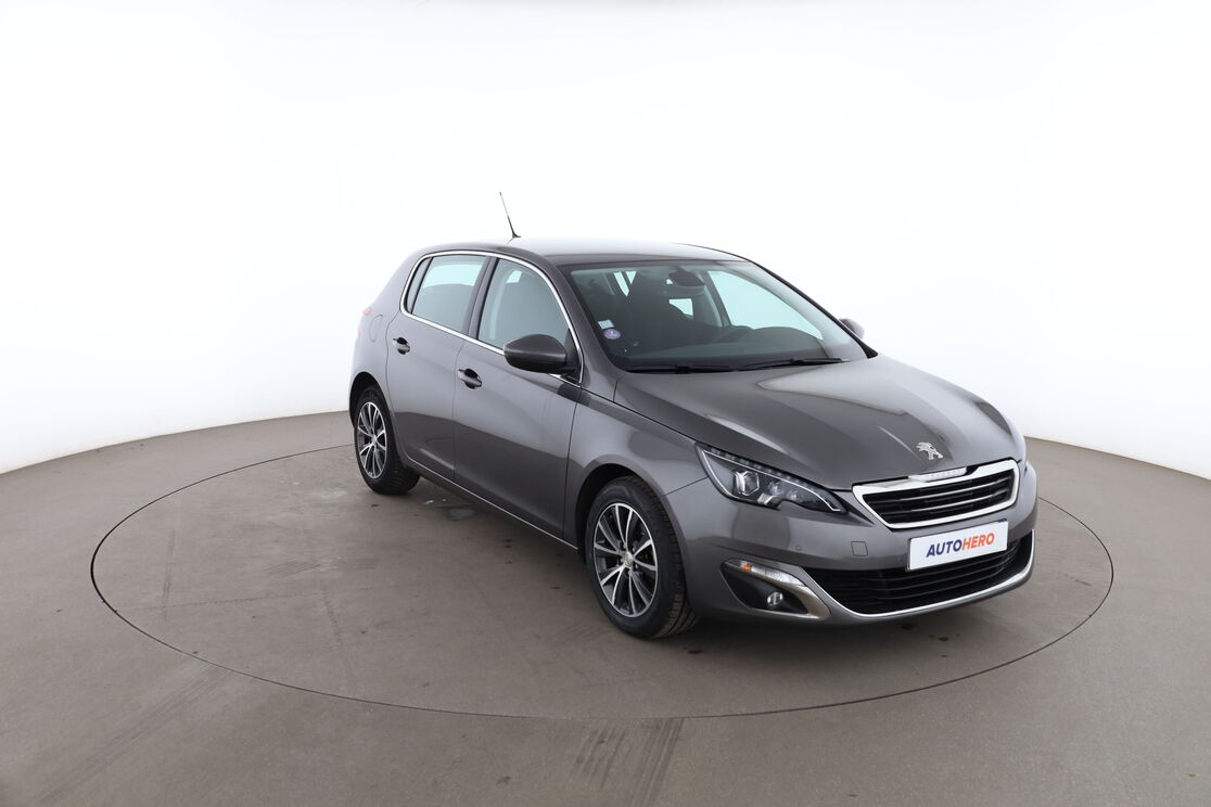 Peugeot 308 1.2 PureTech Allure EAT6 — photo 7