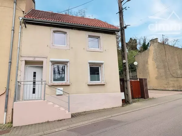Maison mitoyenne 95 m² rénovée à PETITE ROSSELLE