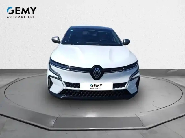 Renault Megane e-tech ev60 220 ch super charge — photo 2