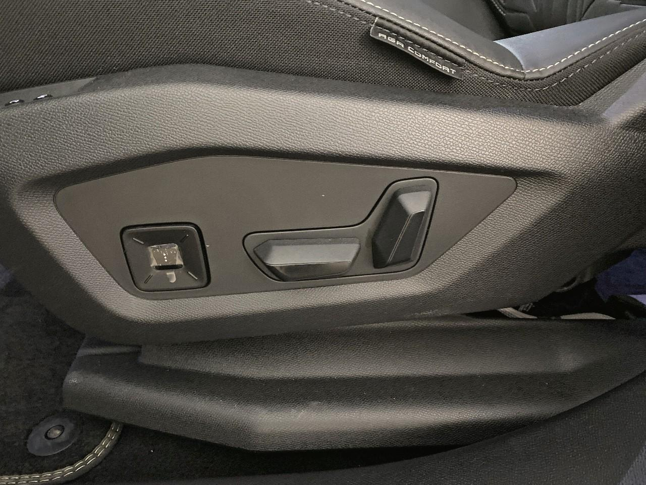Peugeot 3008 hybrid 145 e-dcs6 gt — photo 20