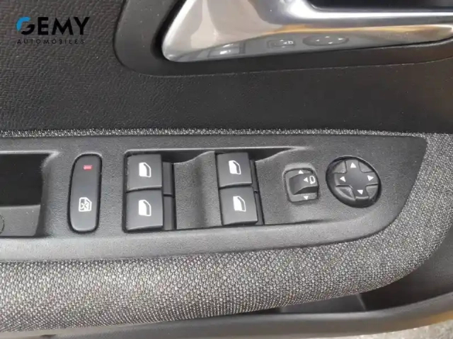 Peugeot 208 electrique 50 kwh 136ch — photo 12