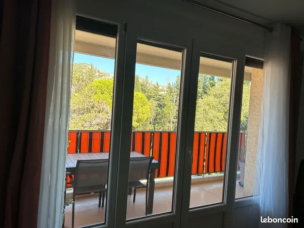 Appartement T2 55 m² vue jardin colline, terrasse 20m2