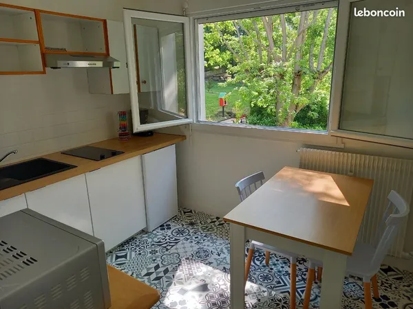 2 appartements meublés 1 F1 + 1 studio + 1 cave + 2 parkings à Chamalières