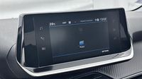 Peugeot 208 1.2 PureTech 130ch S&S Allure Pack EAT8 — photo 13