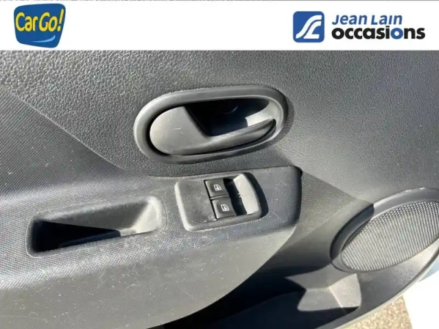 Dacia Sandero sce 75 — photo 17