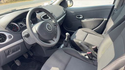 Renault Clio 1.5 DCI 90 - Expression – 2012 – 144000 km – Diesel – Boîte Manuelle — photo 17