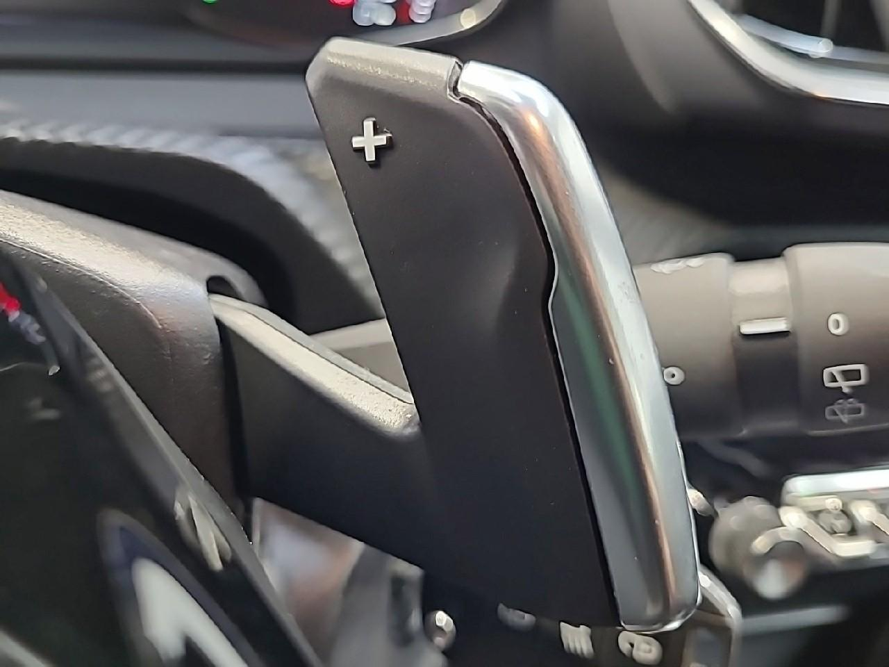 Peugeot 2008 puretech 130 s&s eat8 style — photo 26