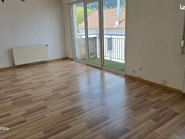 Bel f4 proche centre ville dans petit immeuble avec cour interieure