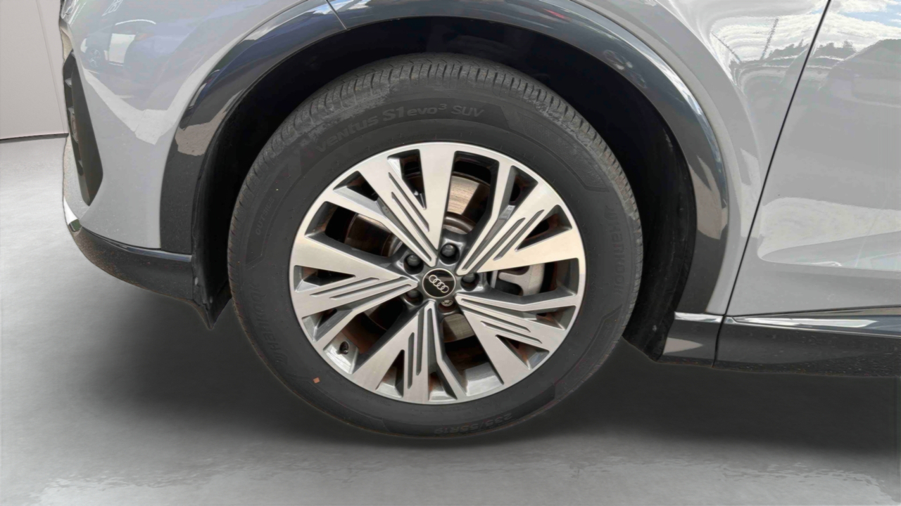 Audi Q4 e-tron 40 204 ch 82 kWh — photo 16