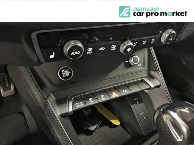 Audi Q3 sportback 35 tfsi 150 ch s tronic 7 — photo 57