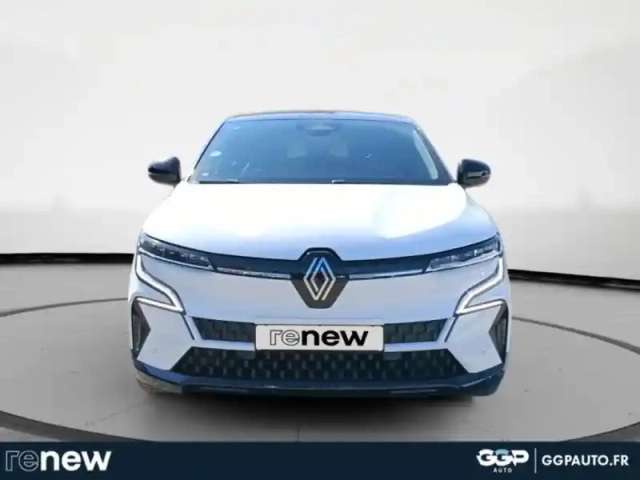 Renault Megane e-tech electric ev60 220ch iconic super charge — photo 8