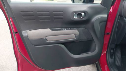 Citroen C3 Aircross 1.2 PureTech 130 EAT6 - Shine – 2020 – 96197 km – Essence – Boîte Automatique — photo 24