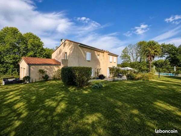 Maison 5 pièces 174 m²