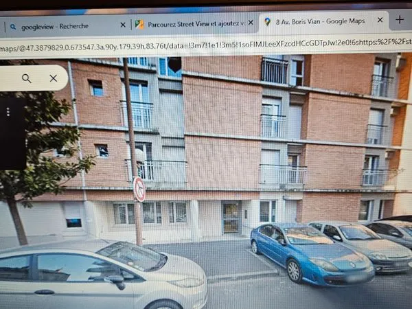 Place de parking près hôpital bretonneaux