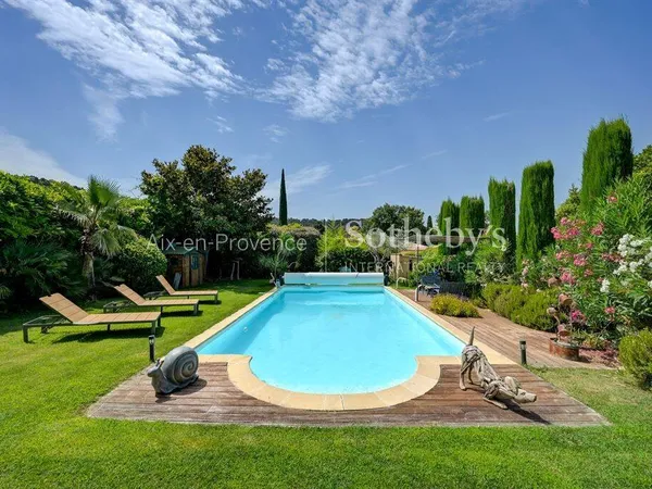 Maison 8 pièces 211 m²