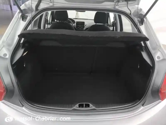 Peugeot 208 puretech 82ch s&amp;s bvm5 signature — photo 8