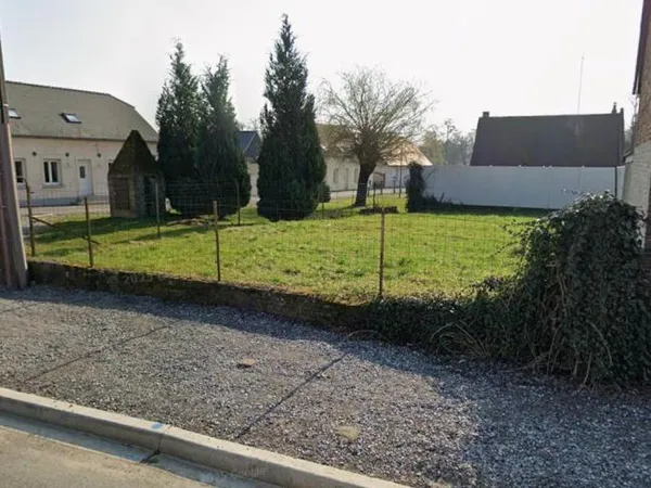Terrain 168 m²