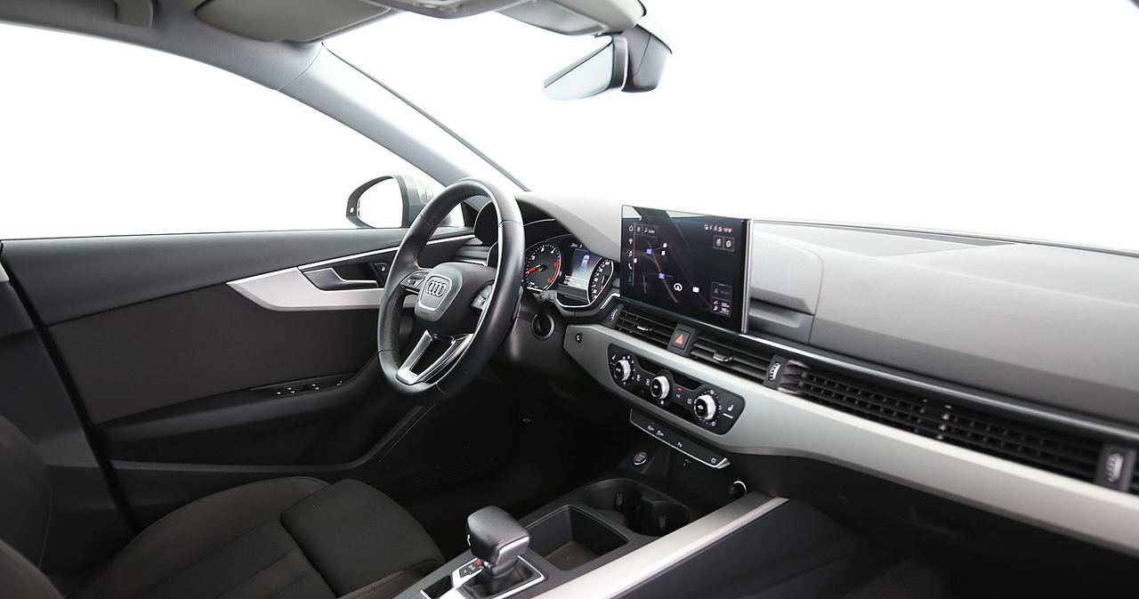 Audi A4 Avant — photo 18