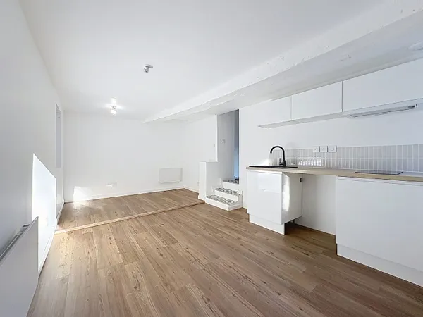 Maison de ville T2 - 32 m2 - Laval AVEC GARAGE